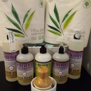 Brand New Mrs. Meyers 12-Piece Household Set